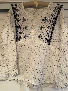 Style & Co. White Cotton Peasant Blouse with Navy Embroidery -L